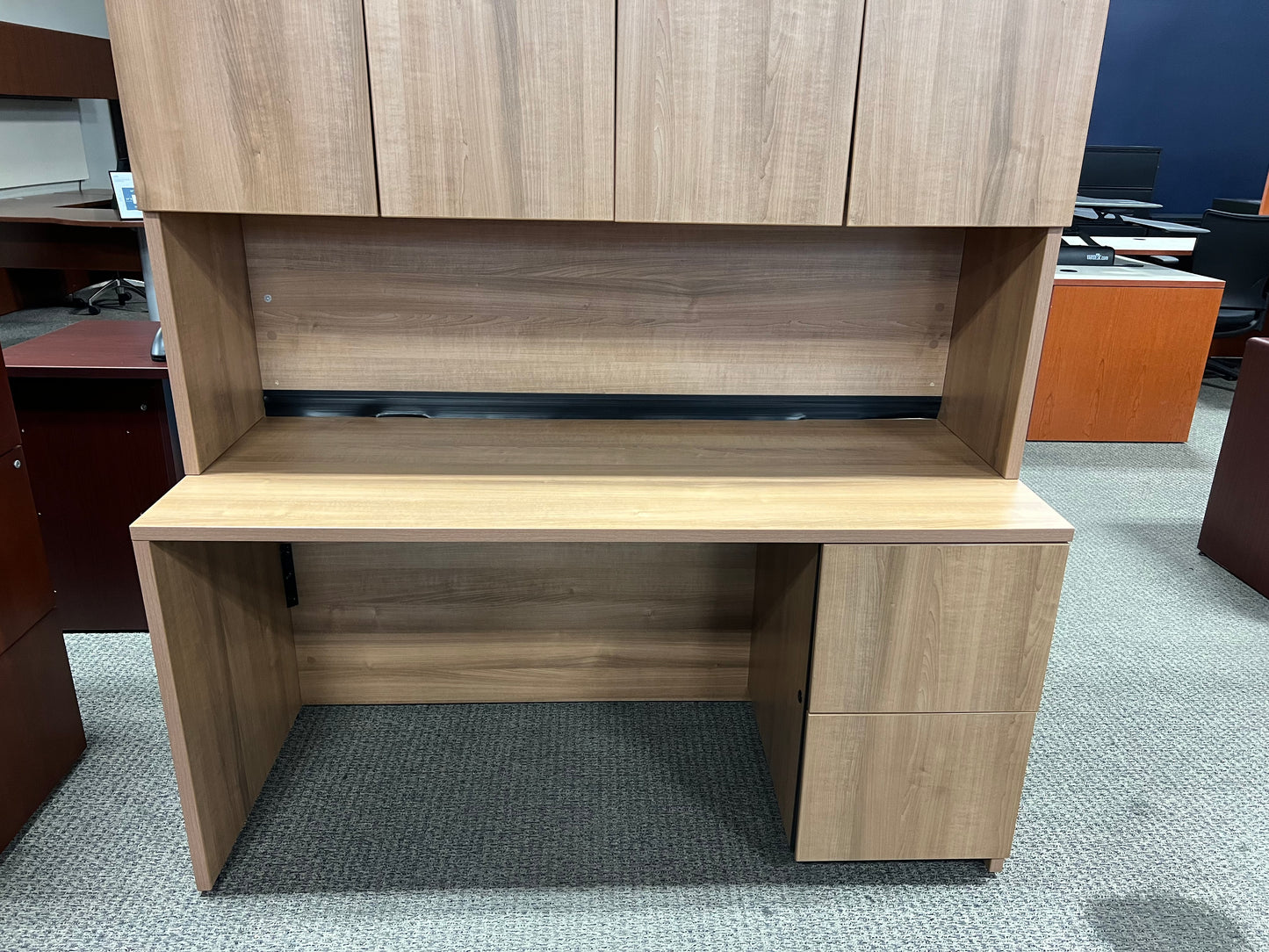 Desk: Laminate with hutch