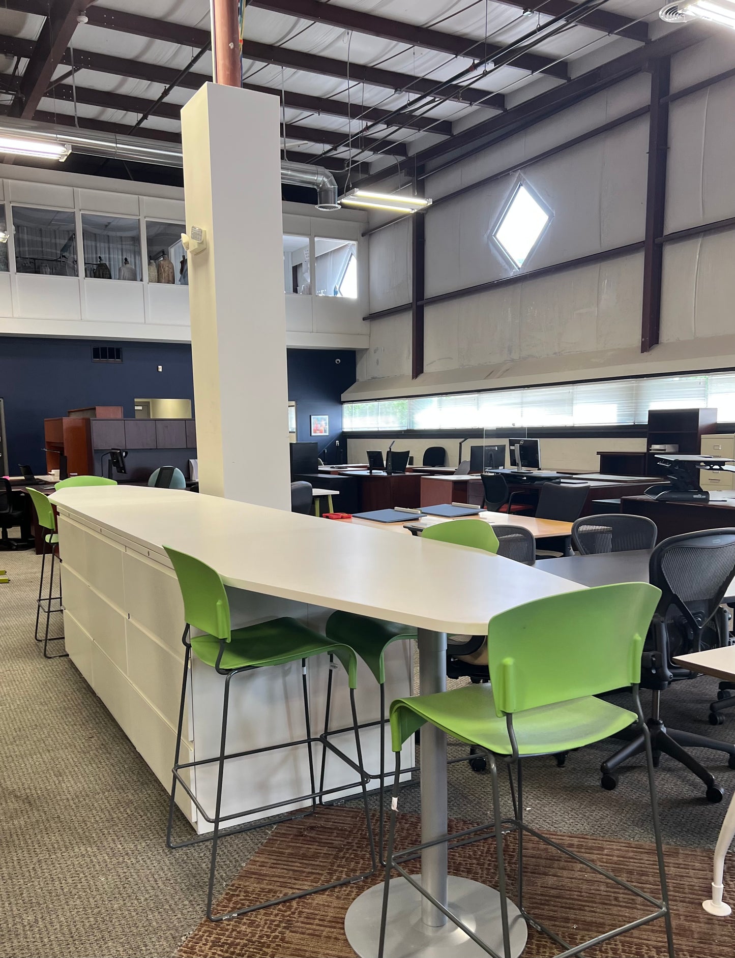 Storage: Storage and seating
