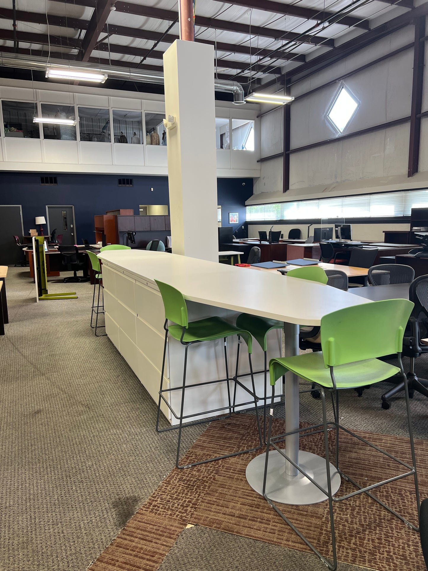 Storage: Storage and seating