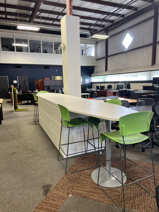 Storage: Storage and seating