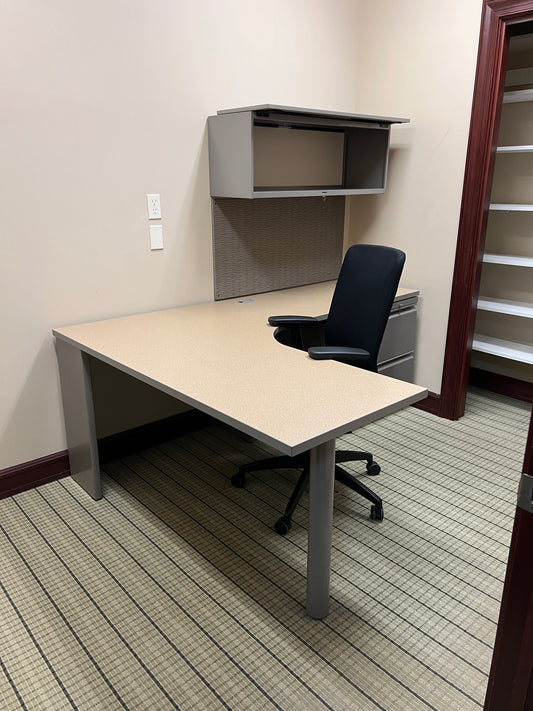 Desks: Workstation