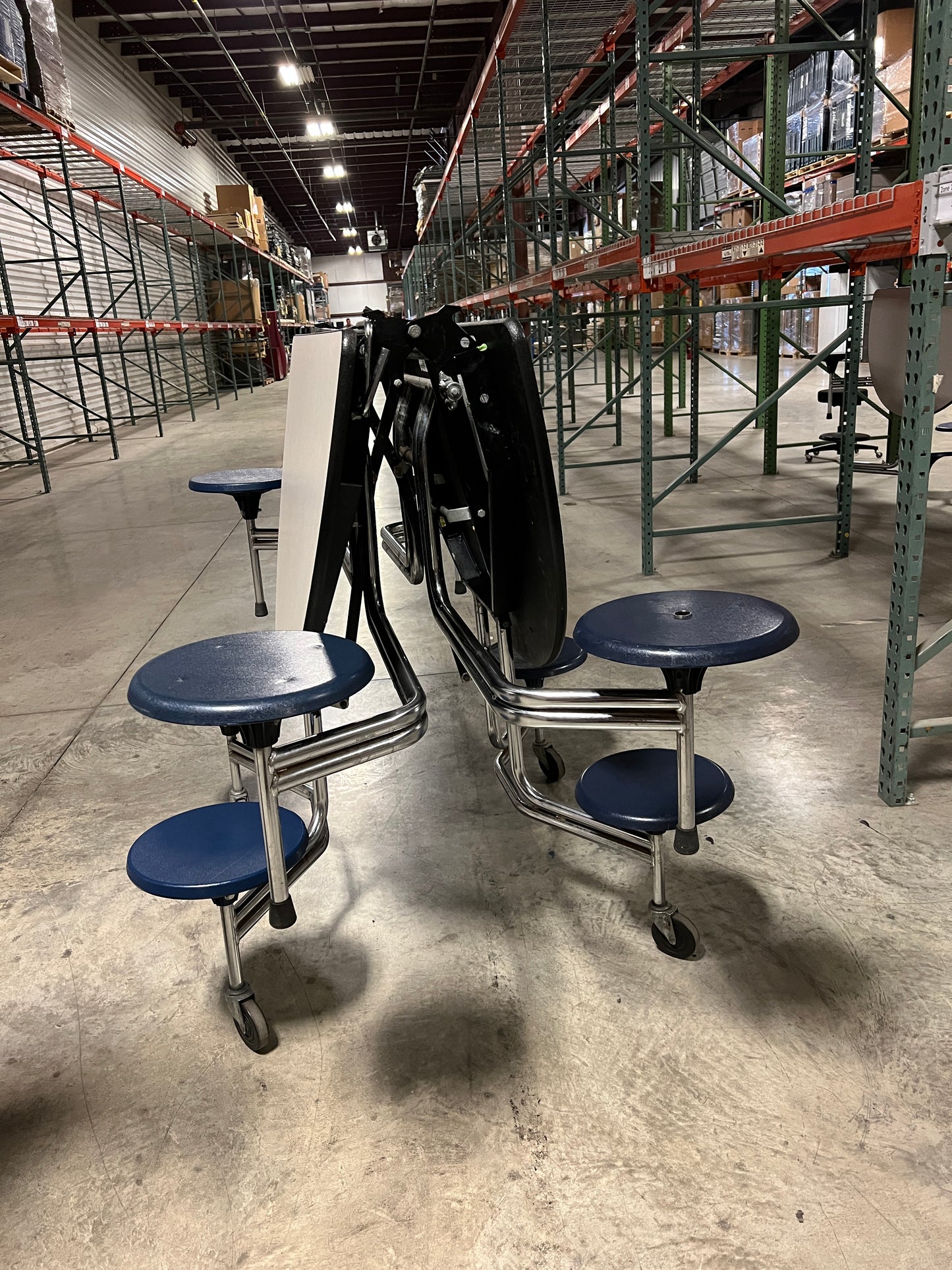 Tables: Lunchroom Tables