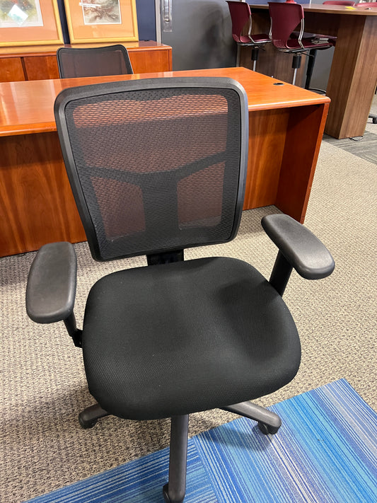 Chairs: Black big and tall desk chair