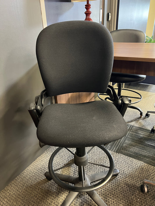 Chair: Big and Tall bar height chair