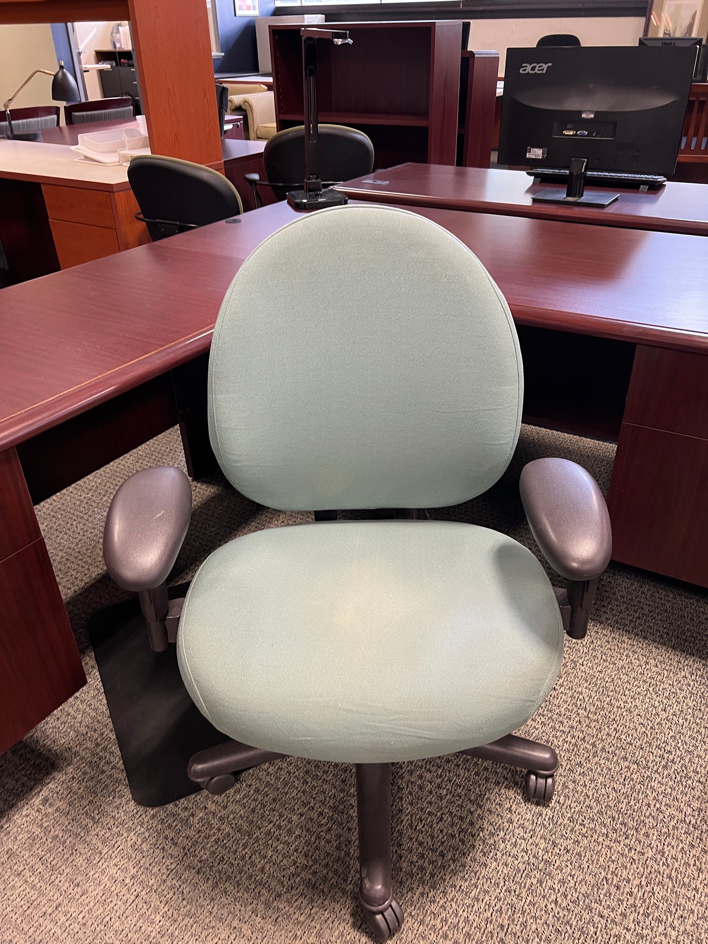 Chairs: Big and tall Desk chair on casters