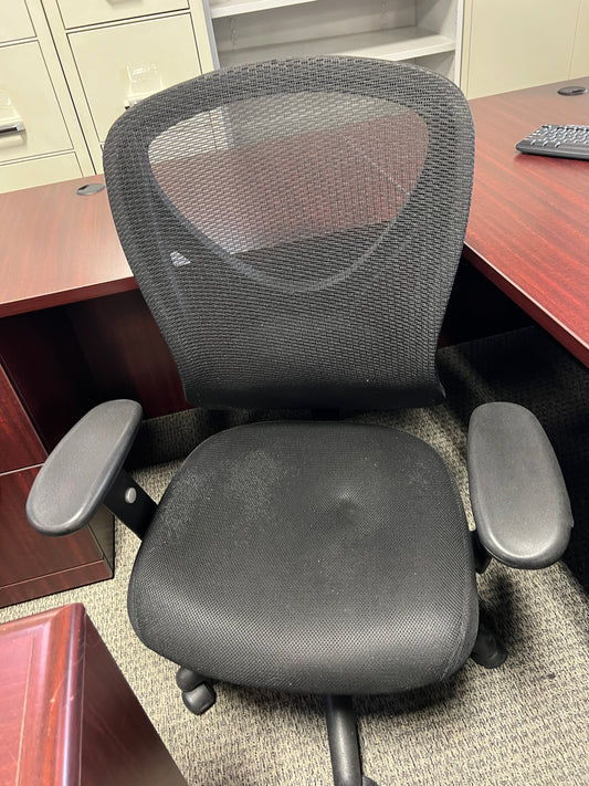 Chairs: Black mesh back office chair
