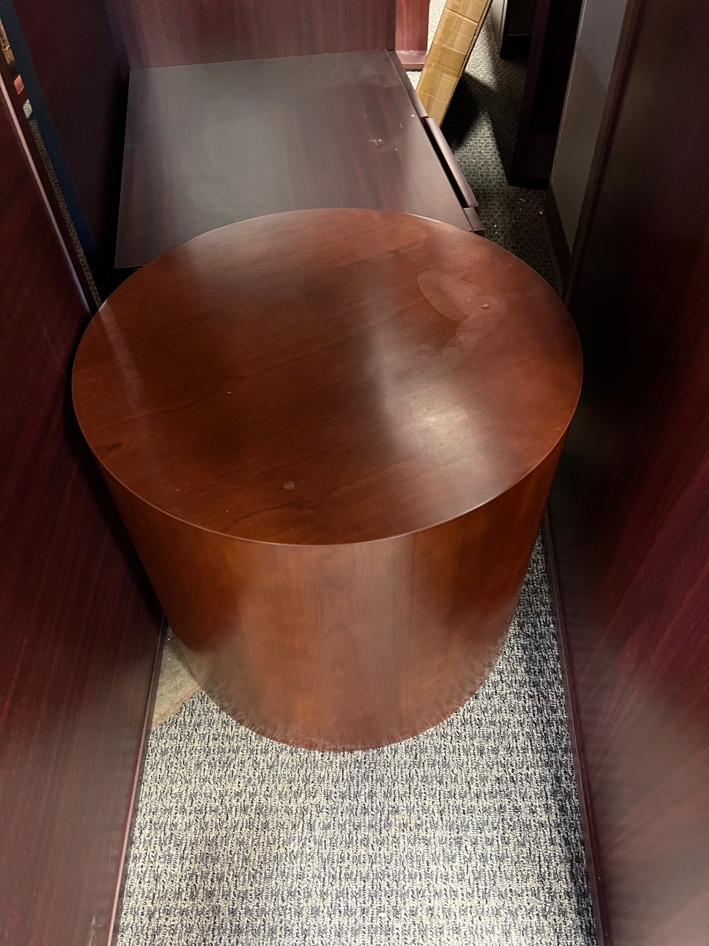 Table: Small Cherry tone end table