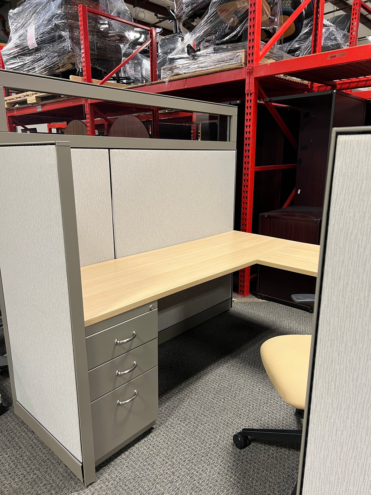 Desks: Cubicles